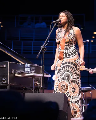 Lizz Wright St. Louis
